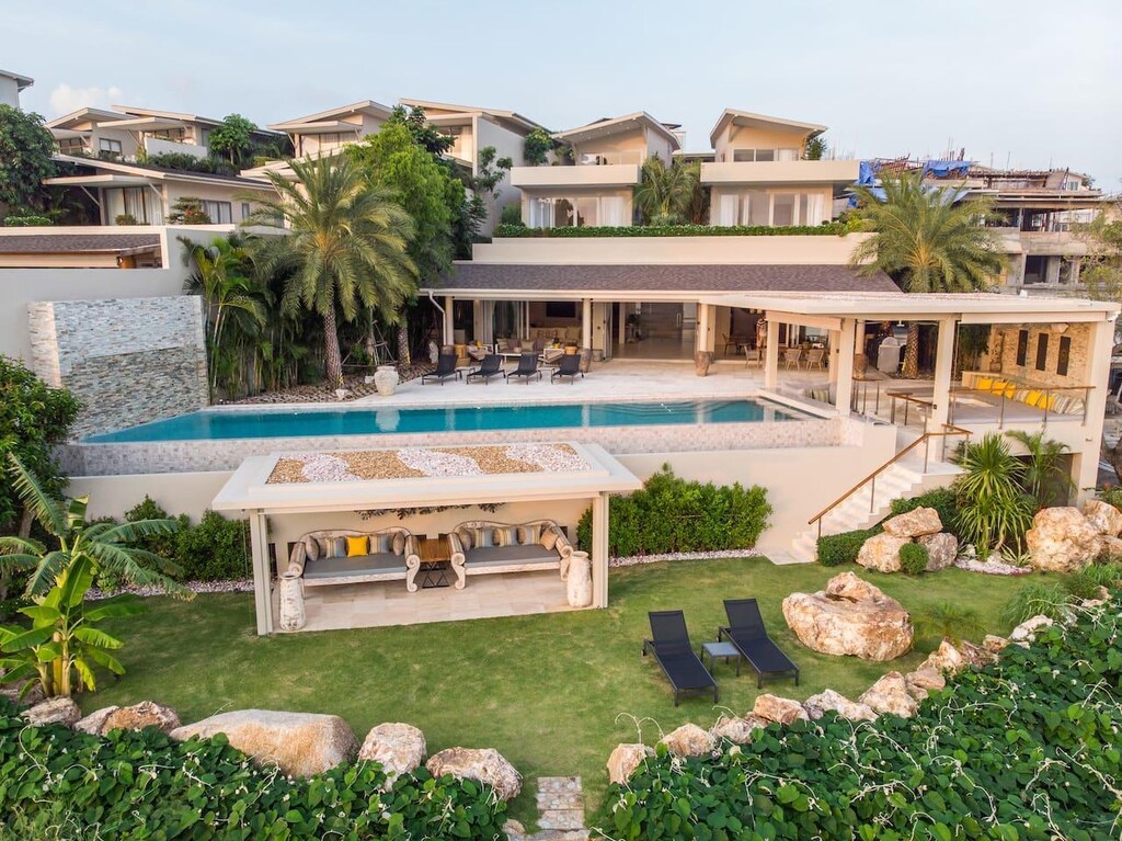 Large 6-bdrm pool villa with panoramic sea views (Choeng Mon)
