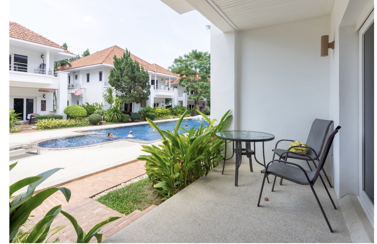 Luxury 2-Bed Townhouse | Bangrack | Freehold Chanote